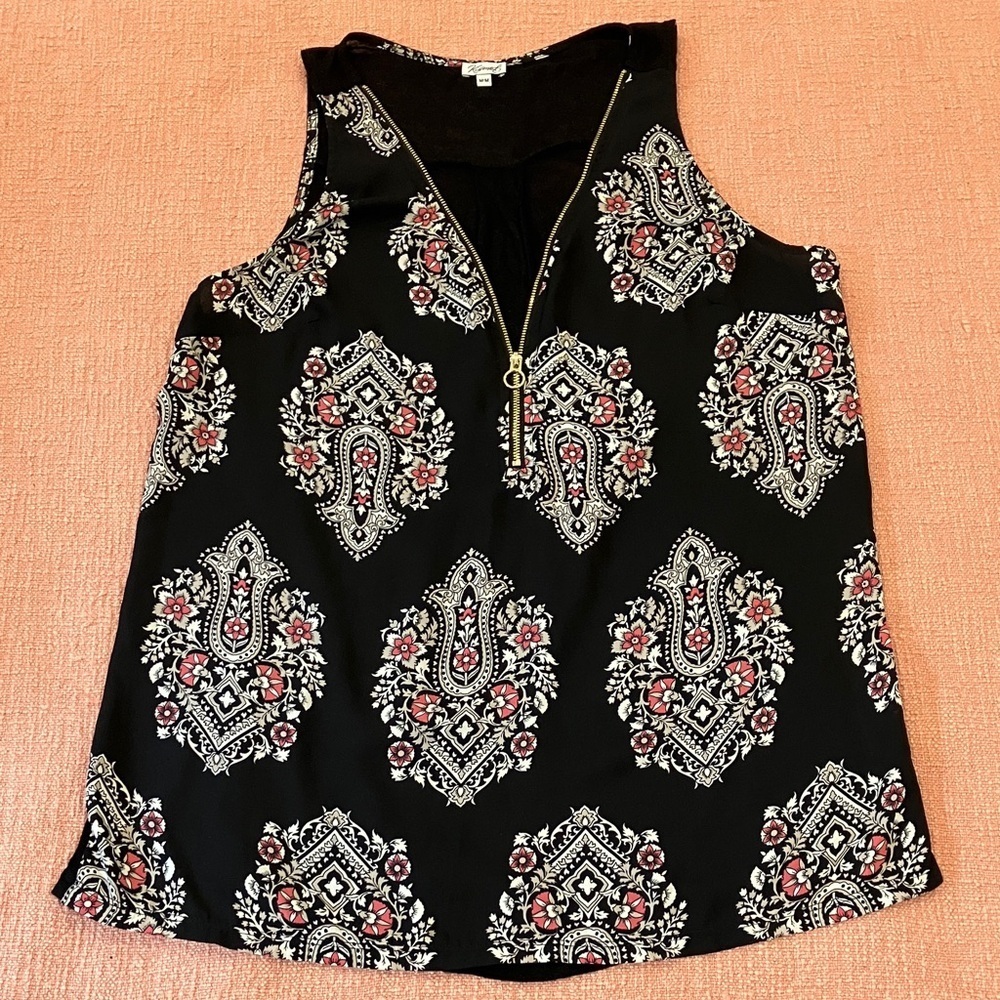 Kismet Paisley med. Women's sleeveless Blouse with gold tone chunky front zip